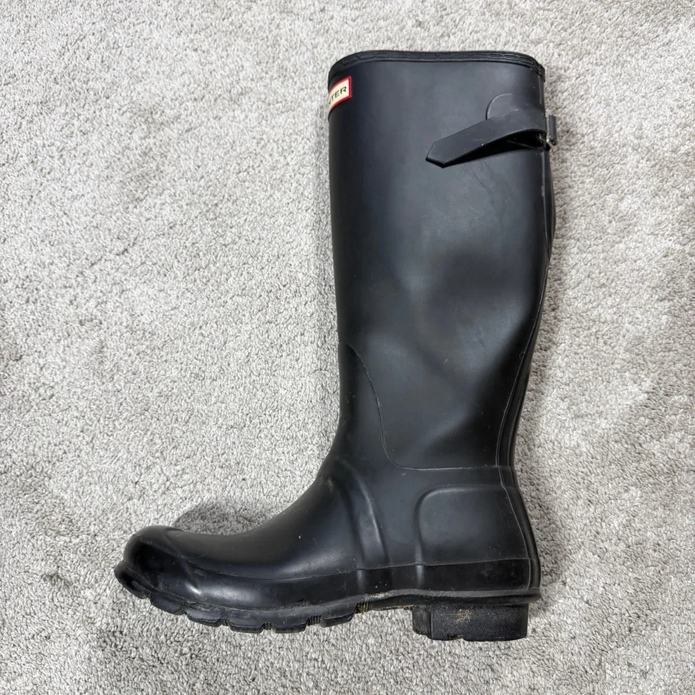 Hunter Women’s Original Tall Back Adjustable Wellington Rain Boots in Black 6